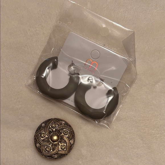 Accessory Bundle - Picture 3 of 4